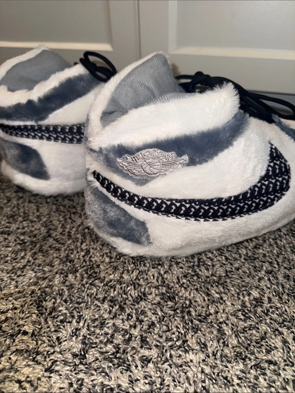 Plush Kids Slipper Shoes - Gray & White